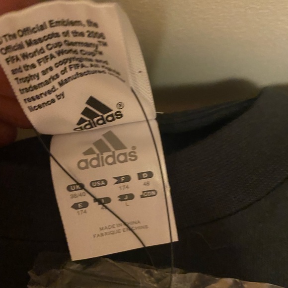 2006 World Cup - Germany - Adidas - L - Picture 5 of 8